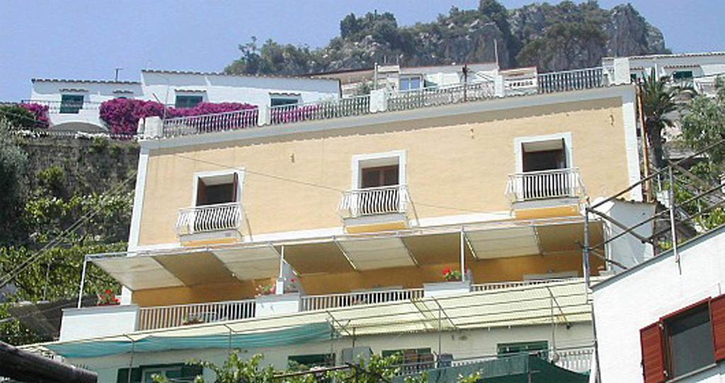 Ludovica Apartment Type B Positano Room photo